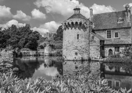 Lais Puzzle - Schloss Scotney in Kent, England in schwarz weiß - 500, 1.000 & 2.000 Teile