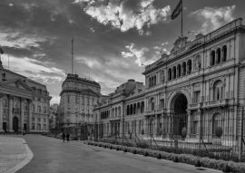 Lais Puzzle - Casa Rosada, Sitz des argentinischen Präsidenten und der Exekutive, Plaza de Mayo, Buneos Aires, Argentinien in schwarz weiß - 500, 1.000 & 2.000 Teile