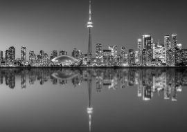 Lais Puzzle - Skyline von Toronto am Morgen in schwarz weiß - 500, 1.000 & 2.000 Teile
