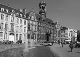 Lais Puzzle - Mons, Belgien in schwarz weiß - 500, 1.000 & 2.000 Teile