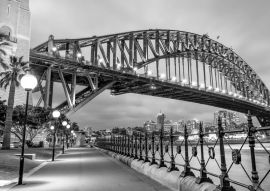 Lais Puzzle - Sydney Harbour Bridge bei einem wunderschönen Sonnenuntergang, NSW - Australien in schwarz weiß - 500, 1.000 & 2.000 Teile