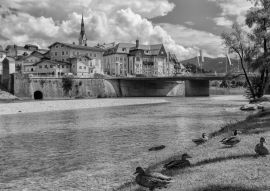 Lais Puzzle - Bad Tölz and Isar River Germany in schwarz weiß - 500, 1.000 & 2.000 Teile