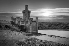Lais Puzzle - Blackrock Castle und Sternwarte in Cork bei Sonnenuntergang, Irland in schwarz weiß - 2.000 Teile