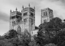 Lais Puzzle - Kathedrale von Durham in schwarz weiß - 500, 1.000 & 2.000 Teile