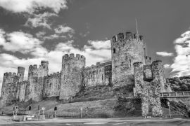 Lais Puzzle - Conwy Castle in Wales, Vereinigtes Königreich in schwarz weiß - 2.000 Teile