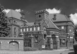 Lais Puzzle - Altes verlassenes Herrenhaus in Tarnow, Polen. in schwarz weiß - 500, 1.000 & 2.000 Teile