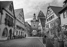 Lais Puzzle - Ansicht des Markus-Turms, Deutschland in schwarz weiß - 500, 1.000 & 2.000 Teile