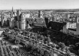 Lais Puzzle - Palast Real in Olite. Navarra, Spanien in schwarz weiß - 500, 1.000 & 2.000 Teile