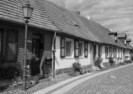 Lais Puzzle - Kleiner Graben in Wittstock/Dosse - Wittstock in Brandenburg in schwarz weiß - 500, 1.000 & 2.000 Teile