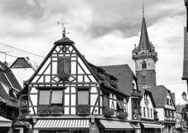 Lais Puzzle - Traditionelle Fachwerkhäuser in Obernai - Bas-Rhin, Frankreich in schwarz weiß - 500, 1.000 & 2.000 Teile