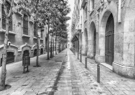 Lais Puzzle - Malerische Straße im Stadtteil La Ribera, Barcelona, Katalonien, Spanien in schwarz weiß - 500, 1.000 & 2.000 Teile
