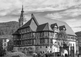 Lais Puzzle - Residenzschloss Bad Urach in schwarz weiß - 1.000 Teile