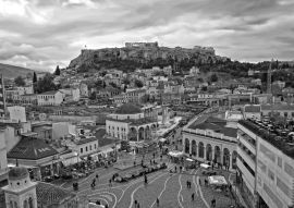 Lais Puzzle - Blick auf die Akropolis und das Viertel Monastiraki in Athen von oben in schwarz weiß - 500, 1.000 & 2.000 Teile
