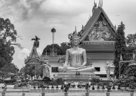 Lais Puzzle - Buddha-Statue in Savannakhet, Laos in schwarz weiß - 1.000 Teile