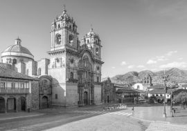 Lais Puzzle - Die Plaza de Armas in Cusco, das Wahrzeichen von Peru in schwarz weiß - 1.000 Teile
