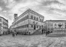 Lais Puzzle - Perugia in schwarz weiß - 500, 1.000 & 2.000 Teile