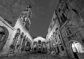 Lais Puzzle - Diokletianpalast in Split, Kroatien in schwarz weiß - 500, 1.000 & 2.000 Teile