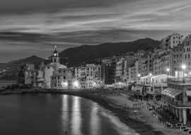 Lais Puzzle - Camogli an der italienischen Riviera in schwarz weiß - 500, 1.000 & 2.000 Teile