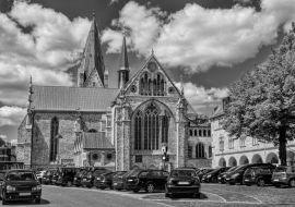 Lais Puzzle - Paderborner Dom in schwarz weiß - 1.000 Teile