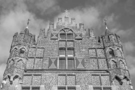 Lais Puzzle - Haus zu den fünf Ringen in Goch in schwarz weiß - 2.000 Teile