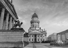 Lais Puzzle - Berlin Sonnenaufgang Gendarmenmarkt in schwarz weiß - 1.000 Teile