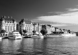 Lais Puzzle - Weite Sicht auf den Hafenteil von Stockholm. Schweden in schwarz weiß - 500, 1.000 & 2.000 Teile