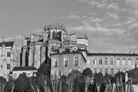 Lais Puzzle - Auch - Altes Stadtbild, Frankreich in schwarz weiß - 2.000 Teile