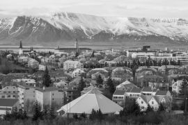 Lais Puzzle - Reykjavik, die Hauptstadt von Island in schwarz weiß - 2.000 Teile