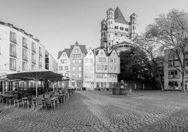 Lais Puzzle - Traditionelle bunte Häuser in Köln, Deutschland in schwarz weiß - 1.000 Teile