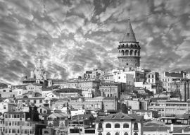 Lais Puzzle - Stadtbild mit Galata-Turm über dem Goldenen Horn in Istanbul, Türkei in schwarz weiß - 500, 1.000 & 2.000 Teile