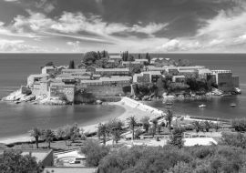Lais Puzzle - Insel Sveti Stefan in Budva in schwarz weiß - 1.000 Teile