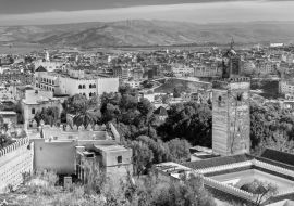 Lais Puzzle - Moschee am Bab Guissa-Tor in Fez, Marokko in schwarz weiß - 1.000 Teile