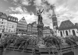 Lais Puzzle - Frankfurter Altstadt in schwarz weiß - 1.000 Teile