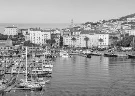 Lais Puzzle - Zentrum von Ajaccio, Korsika in schwarz weiß - 500, 1.000 & 2.000 Teile