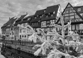 Lais Puzzle - Colmar. Alte Fachwerkhäuser in schwarz weiß - 1.000 Teile