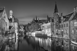 Lais Puzzle - Brügge. Kanal Rozenhoedkaai Blick auf das Haus Perez de Malvenda in schwarz weiß - 2.000 Teile