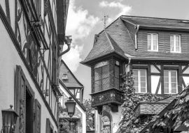 Lais Puzzle - Drosselgasse in Rüdesheim am Rhein in schwarz weiß - 500, 1.000 & 2.000 Teile