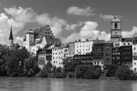 Lais Puzzle - Wasserburg am Inn Altstadt in schwarz weiß - 2.000 Teile