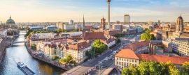 Lais Puzzle - Berliner Skyline-Panorama mit Fernsehturm und Spree bei Sonnenuntergang, Deutschland, Panorama - 2.000 Teile