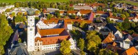 Lais Puzzle - Luftbild, Klosterkirche und Kloster Ursberg der Franziskaner St. Josefskongregation, Ursberg, Bayern, Deutschland, Panorama - 2.000 Teile