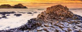 Lais Puzzle - Blick auf den Sonnenuntergang am Giants Causeway in Nordirland, Panorama - 2.000 Teile