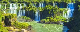 Lais Puzzle - Argentinien - Misiones - Iguazu-Wasserfälle - Der beeindruckende Panoramablick auf die argentinische Seite der Iguazu-Wasserfälle und die Bäche, die in den Parana-Fluss fließen, von der brasilianischen Seite aus, Panorama - 2.000 Teile