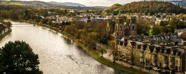 Lais Puzzle - Inverness Schottland Landschaft mit Gebäuden Architektur Inverness Reisen Schottland Konzept im Herzen der Highlands, Panorama - 2.000 Teile