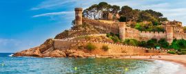Lais Puzzle - Seelandschaft Badia Bucht in Tossa de Mar in Girona, Katalonien, Spanien. Alte mittelalterliche Burg mit schönem Sandstrand und klarem blauem Wasser, Panorama - 2.000 Teile