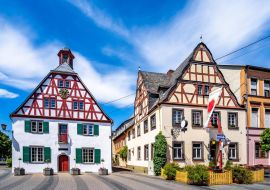 Lais Puzzle - Altes Rathaus, Marktplatz, Engers, Deutschland - 1.000 Teile