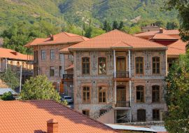 Lais Puzzle - Aserbaidschan. Die Stadt Sheki. Schöne alte Stadthäuser - 1.000 Teile