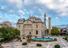 Lais Puzzle - Ansicht der Yeni-Moschee in Malatya-Stadt. Die Yeni-Moschee ist die beliebteste Touristenattraktion in Malatya-Stadt. - 1.000 Teile