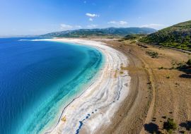 Lais Puzzle - Türkisfarbenes Wasser und weißer, mineralreicher Strand am Salda-See, Burdur - 1.000 Teile