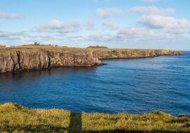 Lais Puzzle - Küstenlinie am Holmsberg-Leuchtturm auf der südlichen Halbinsel im Südwesten Islands - 1.000 Teile