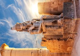 Lais Puzzle - Sitzende Statue von Ramses II. am Eingang des Luxor-Tempels, Ägypten - 1.000 Teile